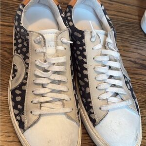Stylish Polka Dot Sneakers